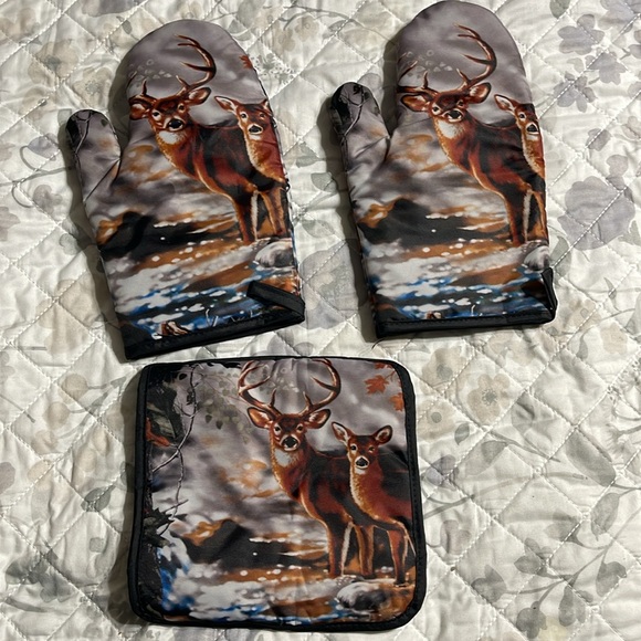 New Deer oven mitts and square - Picture 2 of 4